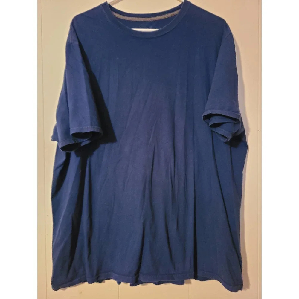 Lot of 2 Fruit of the Loom T-Shirt Men's 2XL Short Sleeve V-Neck Casual (GG)